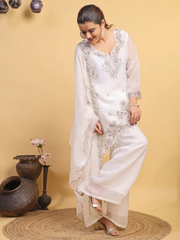 Women’s_White_Embroidered_Kurta_Palazzo_&_Dupatta_Set
