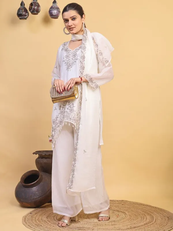 Women’s_White_Embroidered_Kurta_Palazzo_&_Dupatta_Set