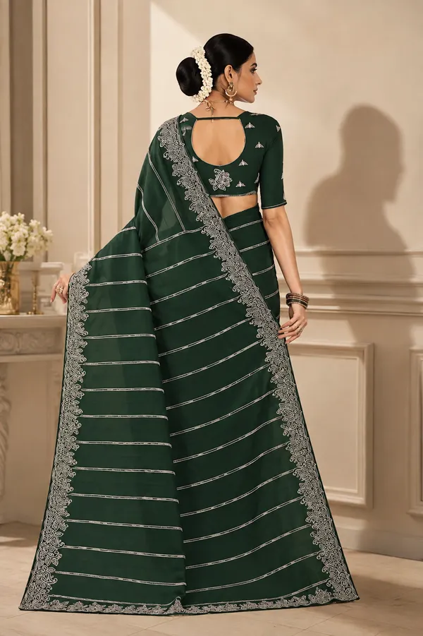Green_Paisley_Embellished_Saree_for_Women