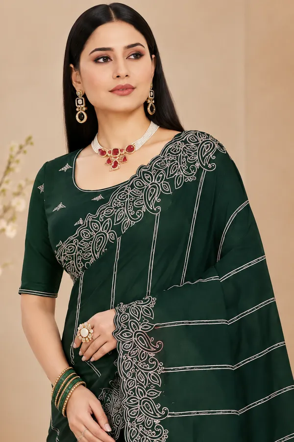 Green_Paisley_Embellished_Saree_for_Women