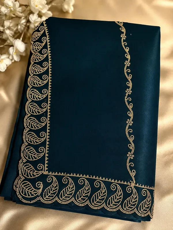 Blue_Embroidered_Paisley_Border_Saree_for_Women