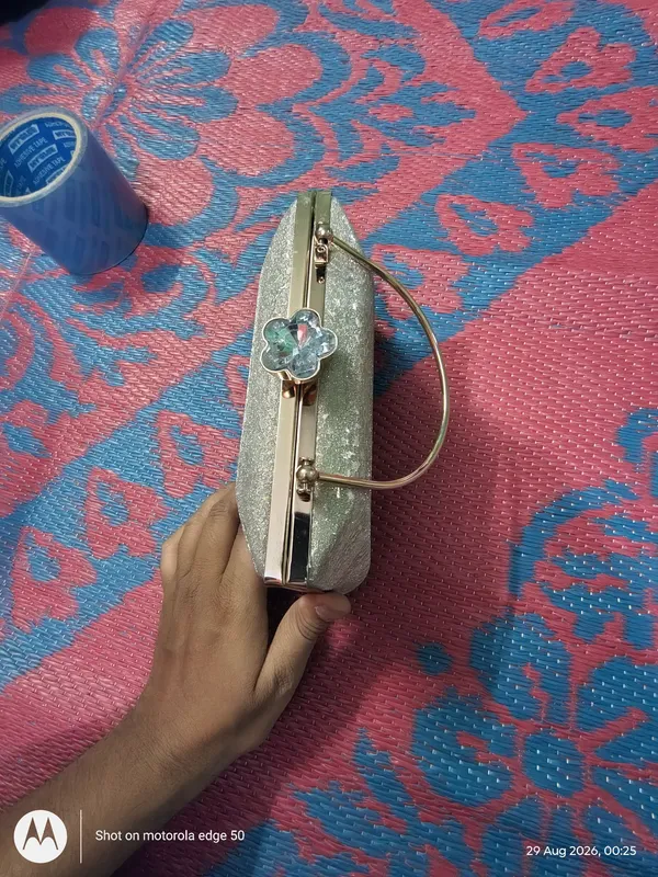 Silver_Glitter_Structured_Clutch_Bag_for_Women