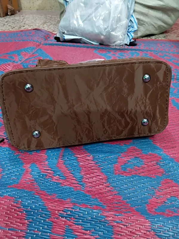 Brown_Synthetic_Leather_Handbag_for_Women