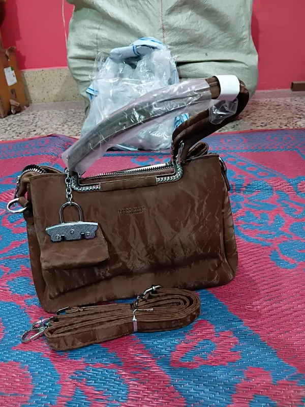 Brown_Synthetic_Leather_Handbag_for_Women
