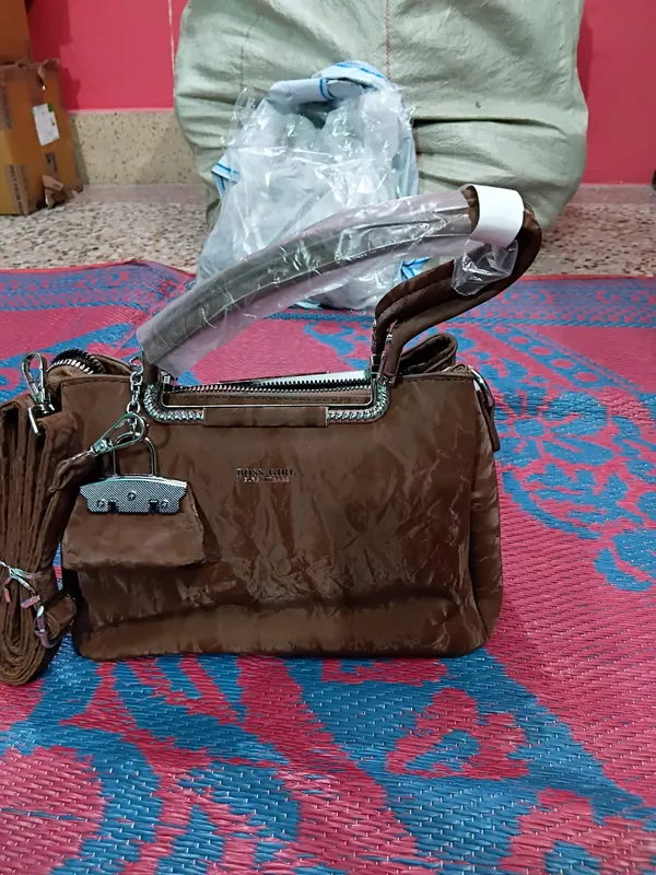 Brown_Synthetic_Leather_Handbag_for_Women