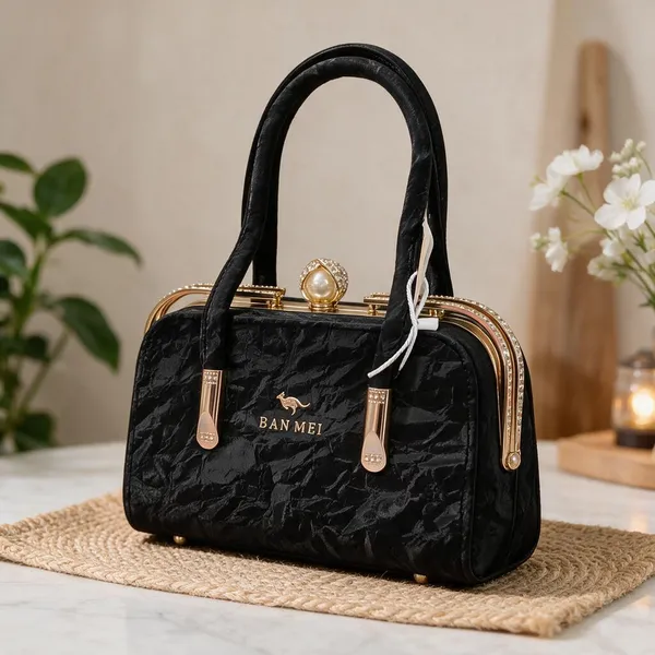 Black_Textured_Structured_Handbag_for_Women