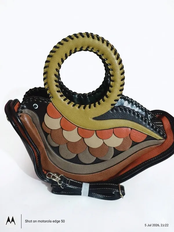 AP_Juniverse_Women_Multicolor_Messenger_Bag_()