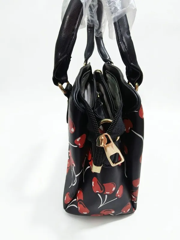 AP_Juniverse_Women_Black_Handbag_()