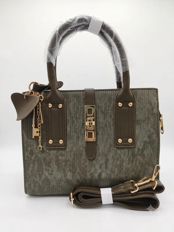 AP_Juniverse_Women_Green_Handbag_()