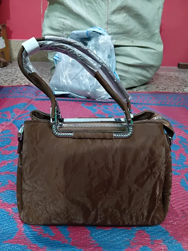 Brown_Synthetic_Leather_Handbag_for_Women