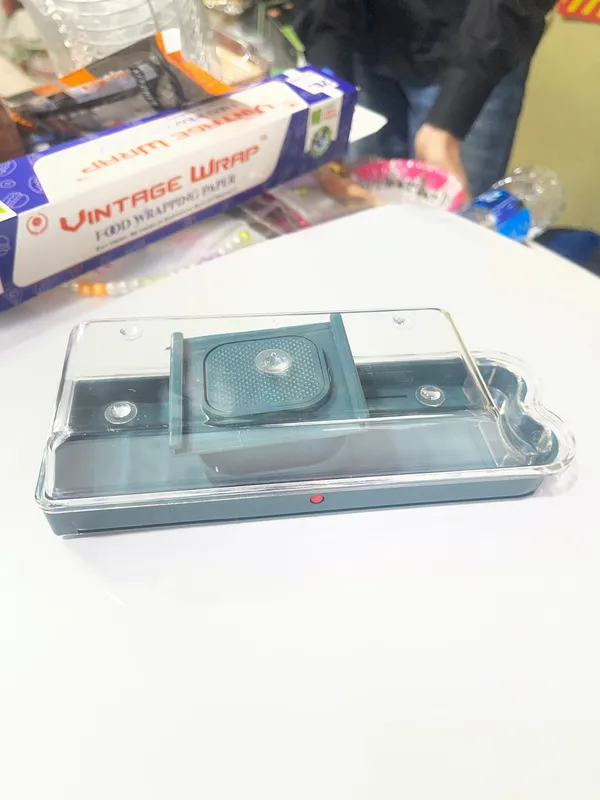 Light_Blue_Plastic_Kitchen_Electric_Food_Wrap_Sealing_Machine