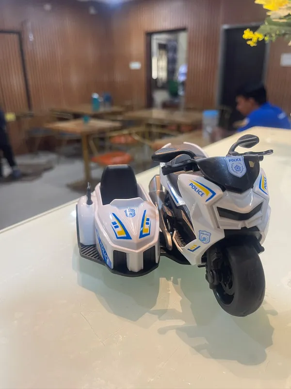White_Police_Motorcycle_Ride-On_Toy_With_Sidecar