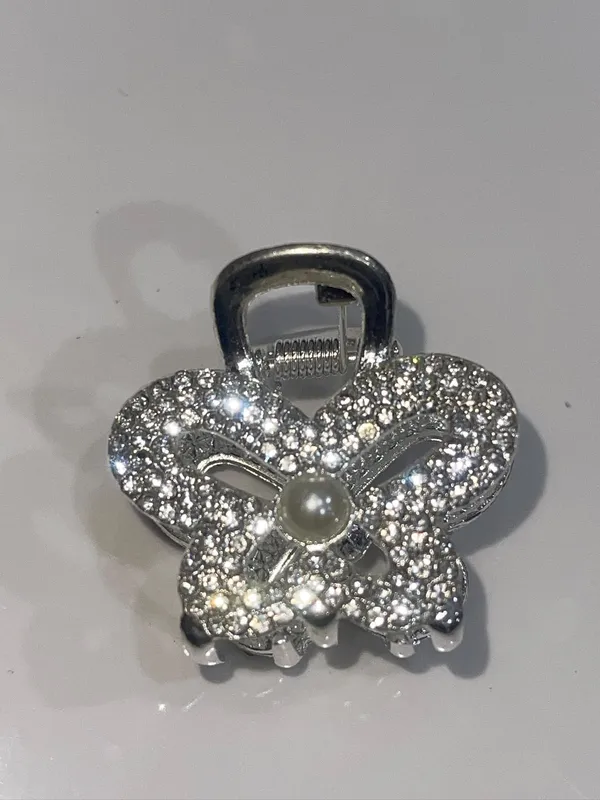 Silver_Rhinestone_Butterfly_Hair_Clip_for_Women