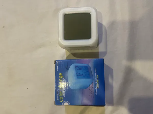 Multicolor_Led_Color_Changing_Digital_Alarm_Clock