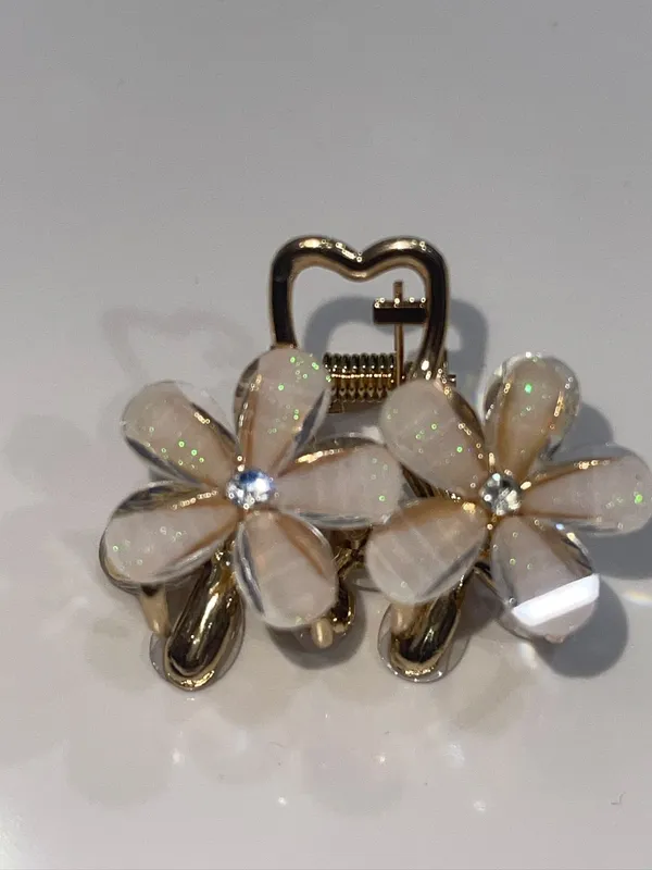 Ivory_Floral_Hair_Claw_Clip_for_Women
