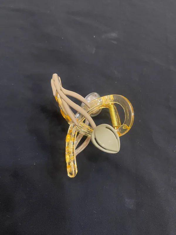 Amber_Transparent_Claw_Hair_Clip_for_Women