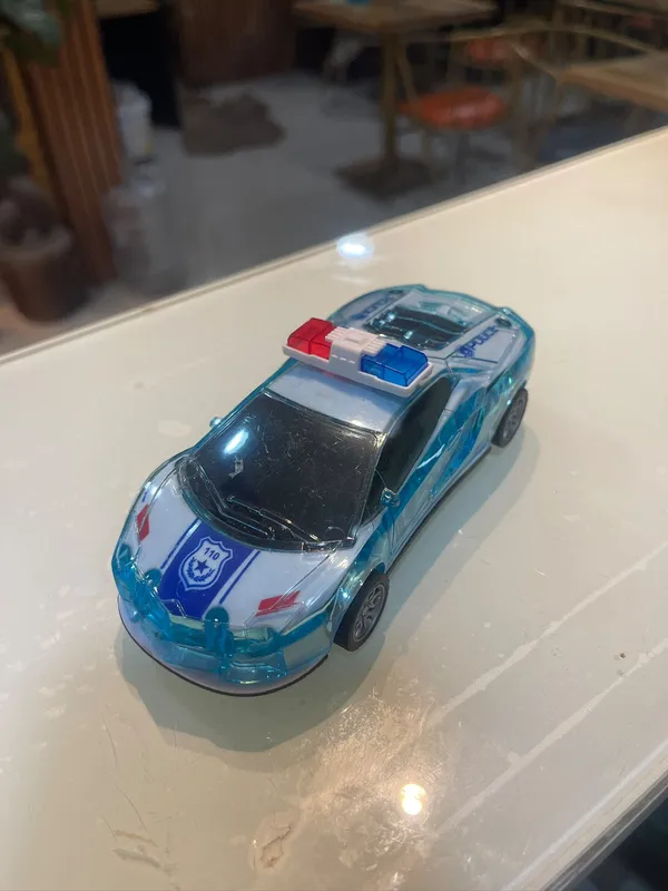 Blue_Police_Car_Toy