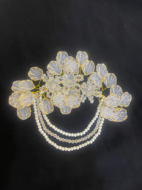 Gold_Crystal_Floral_Pearl_Matha_Patti_For_Women