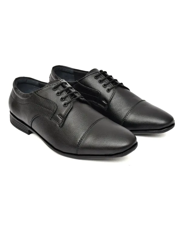 Black_Cap_Toe_Derby_Lace_Up_With_Pebble_Grain_Leather