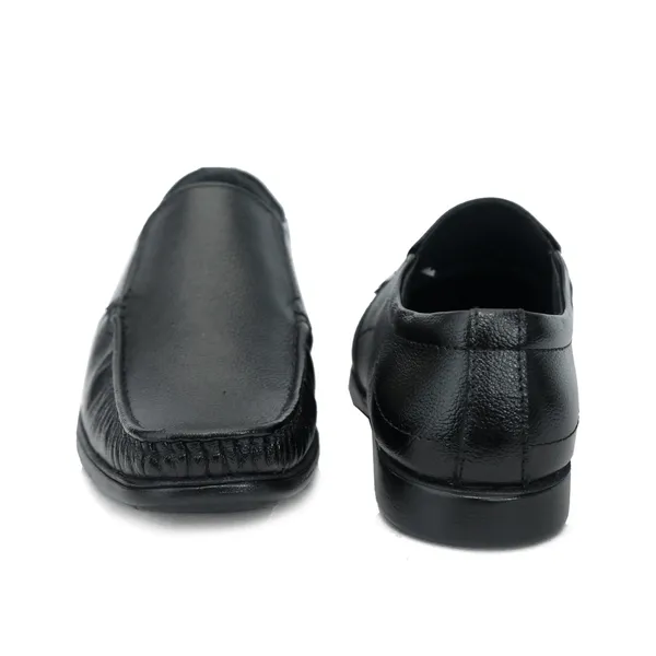 Black_Formal_Slip_On_With_Moccasin_Stitching_And_Ribbed_Sole
