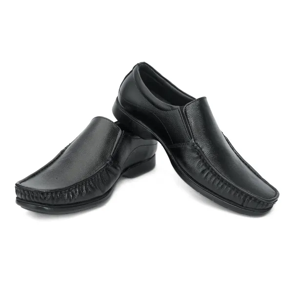 Black_Formal_Slip_On_With_Moccasin_Stitching_And_Ribbed_Sole