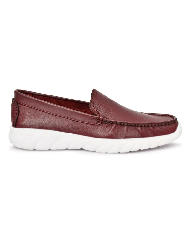 Feather_Light_Cherry_Slip_On_Loafers_For_Men
