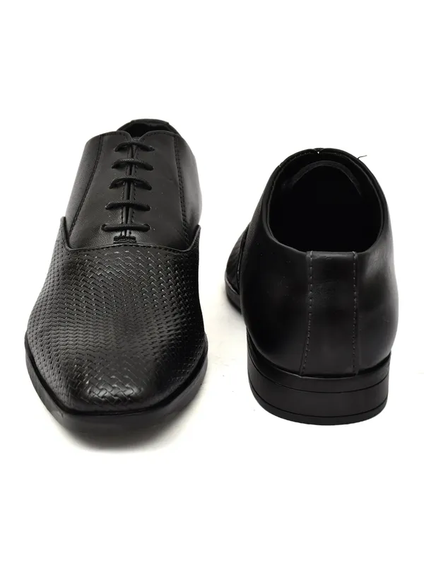 Pono_Men_S_Premium_Black_Textured_Leather_Derby_Formal_Shoes