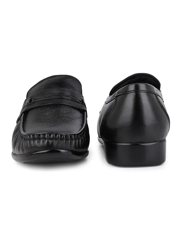 Men_S_Black_Leather_Formal_Loafers_With_Buckle_Detail