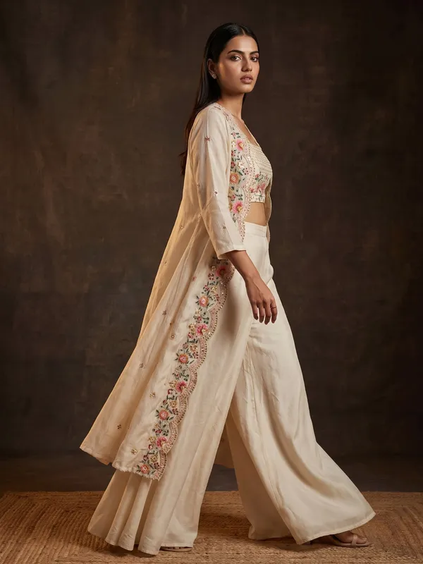 Cream_Embroidered_Ethnic_Co_Ord_Set_for_Women
