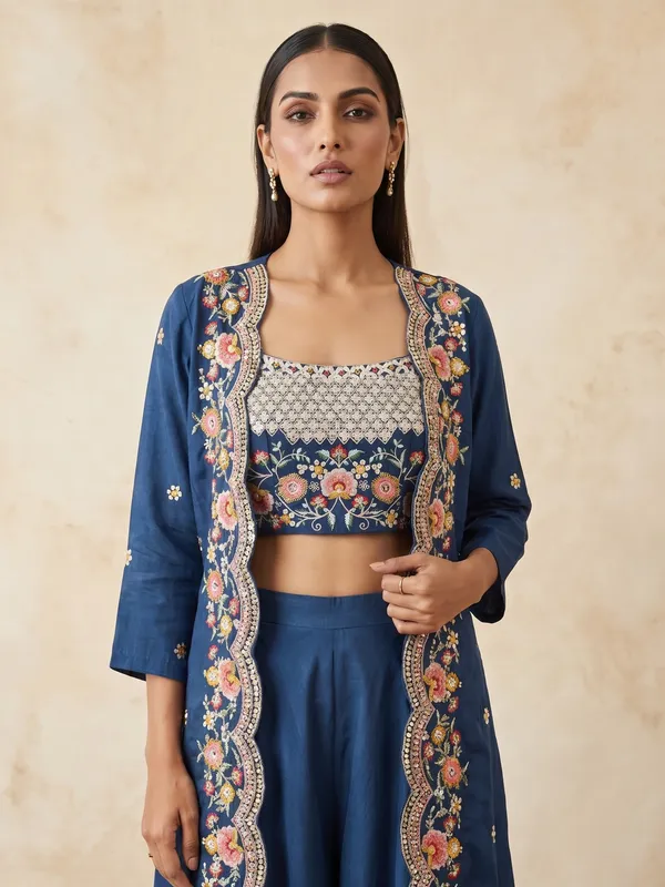 Blue_Embroidered_Ethnic_Set_for_Women