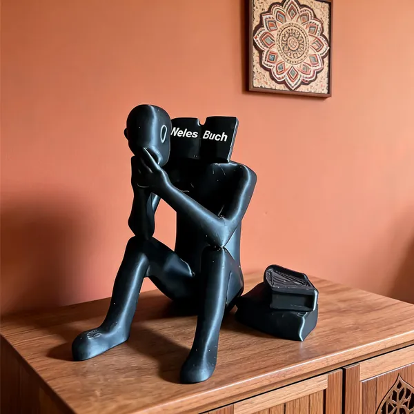 Black_Seated_Figure_Decorative_Sculpture