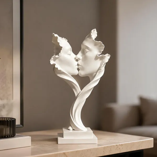 White_Romantic_Couple_Decorative_Sculpture