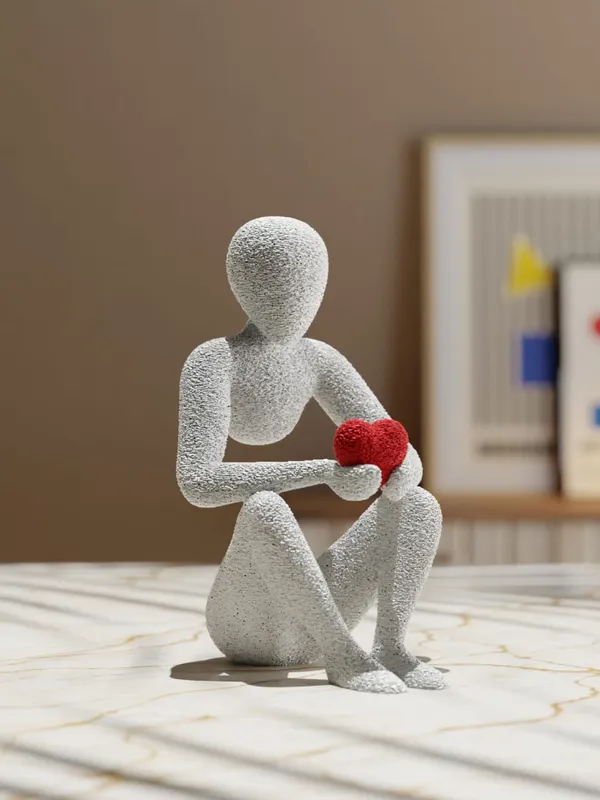 Abstract_Heart_Holding_Figurine