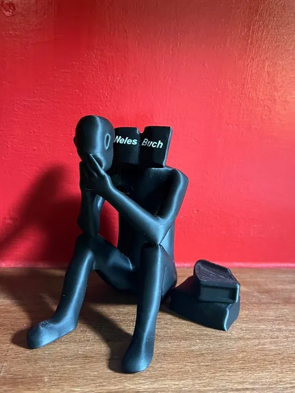 Black_Seated_Figure_Decorative_Sculpture