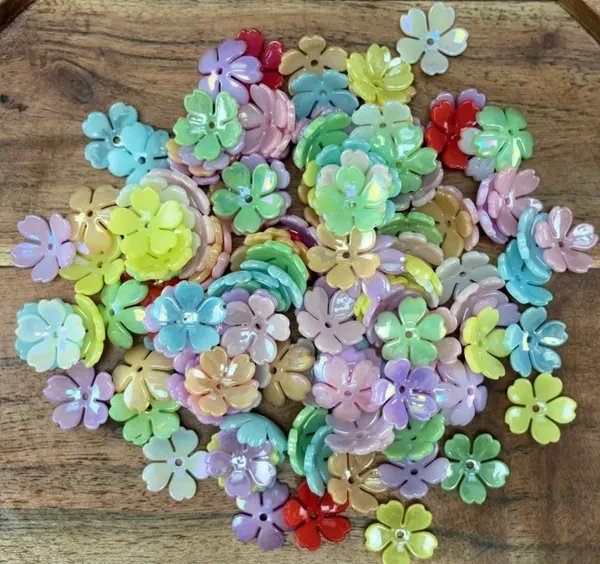 Multicolor_Flower_Shaped_Acrylic_Beads_For_Jewelry_Making_200G