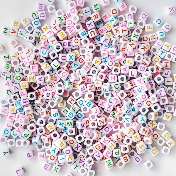 Multicolor_Plastic_6Mm_Square_Alphabet_Letter_Beads_For_Crafts