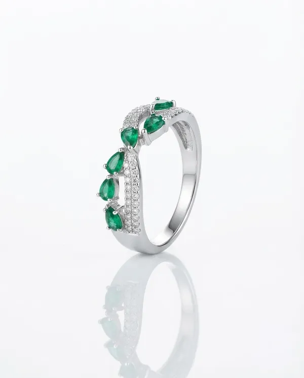 Green_Emerald_Sterling_Silver_Ring_For_Women