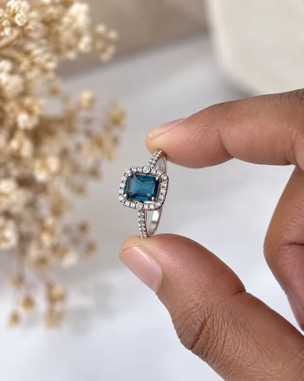 Blue_Topaz_Radiant_Cut_Sterling_Silver_Ring_For_Women