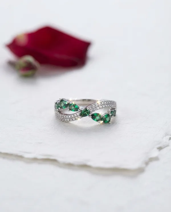 Green_Emerald_Sterling_Silver_Ring_For_Women
