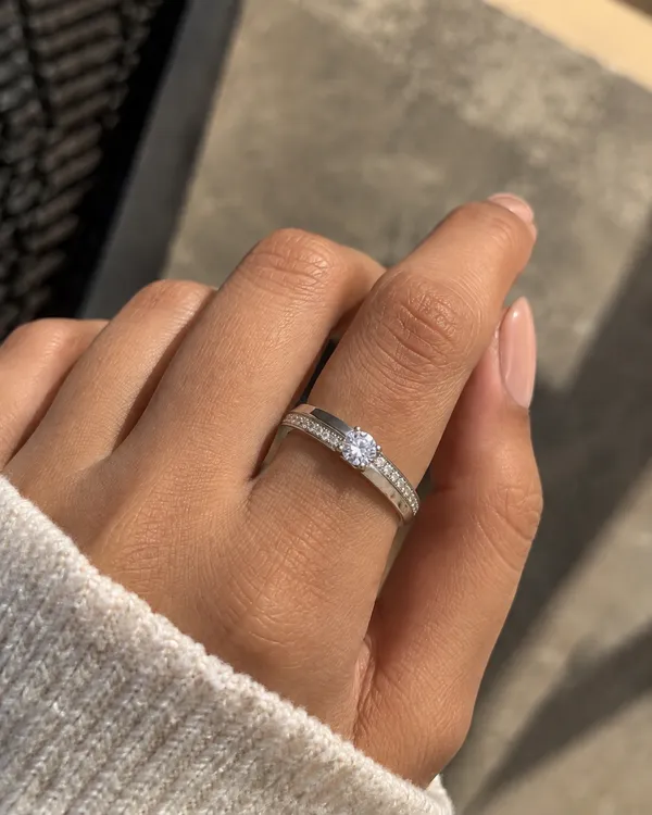 White_Diamond_Sterling_Silver_Ring_For_Women