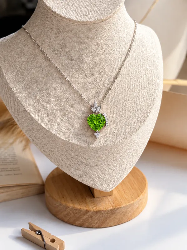 Peridot_Green_Heart_Sterling_Silver_Necklace_For_Women