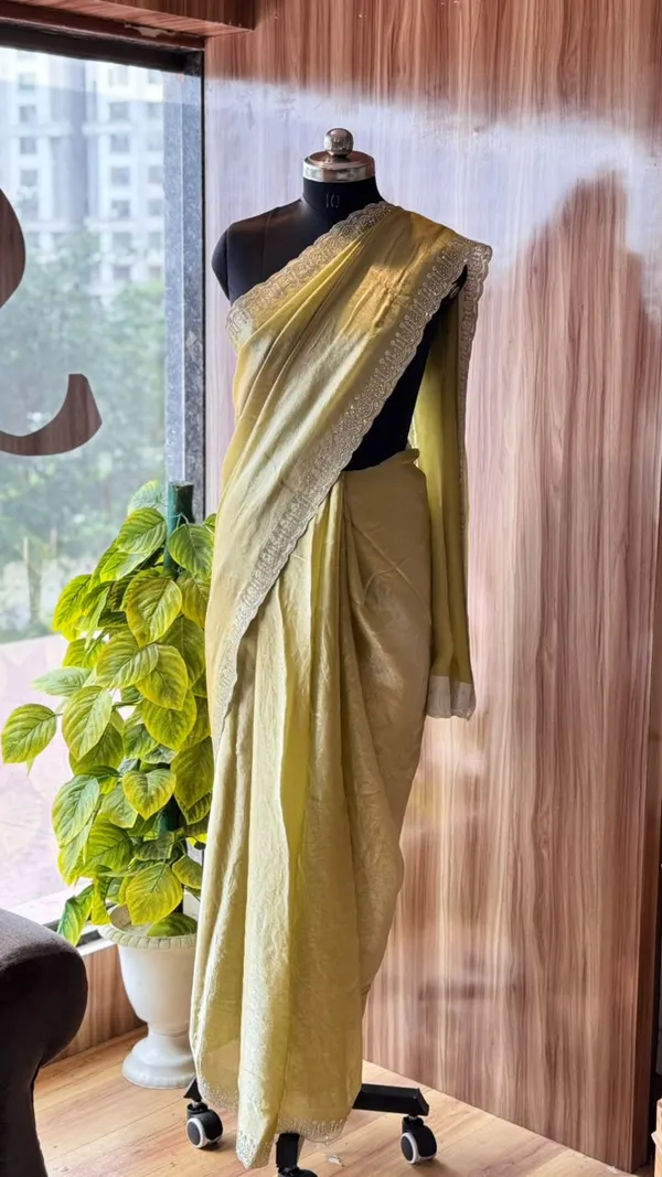 Yellow_Lace_Border_Saree_For_Women