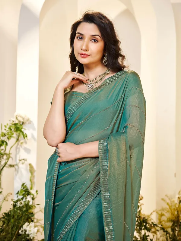 Green_Traditional_Contrast_Border_Drape_Saree_For_Women