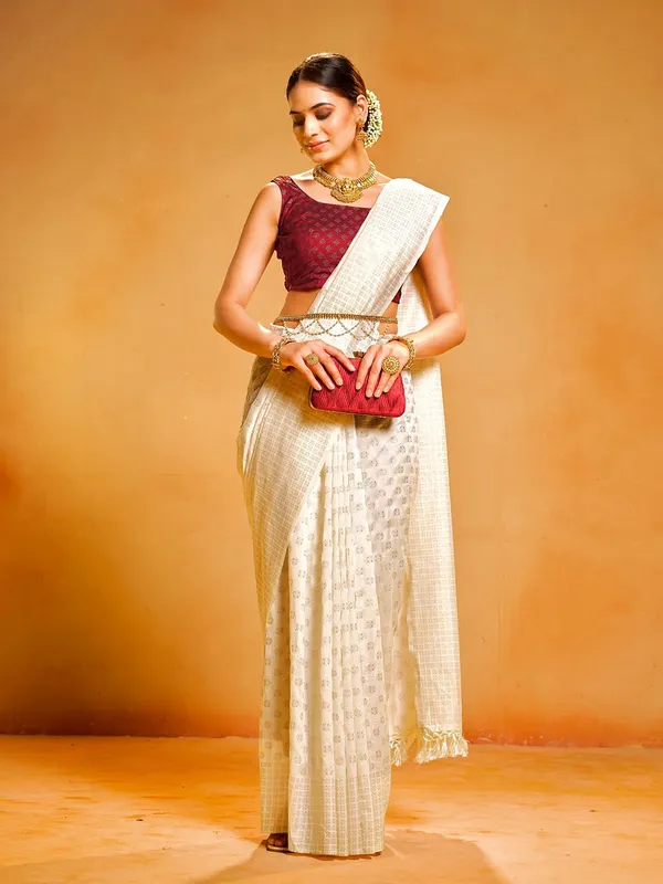 Cream_Woven_Geometric_Tassel_Saree_For_Women