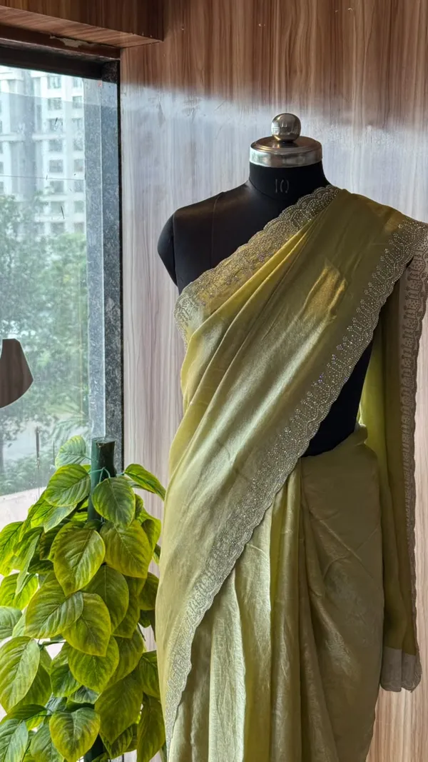 Yellow_Lace_Border_Saree_For_Women