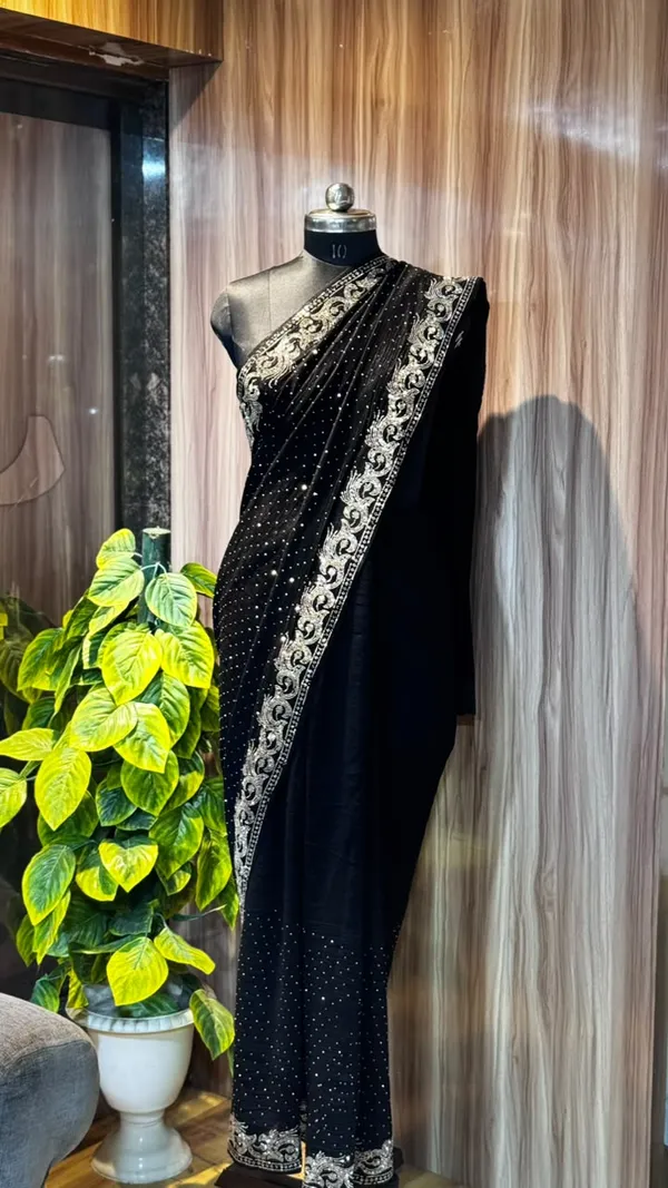 Black_Embellished_Paisley_Border_Saree_For_Women