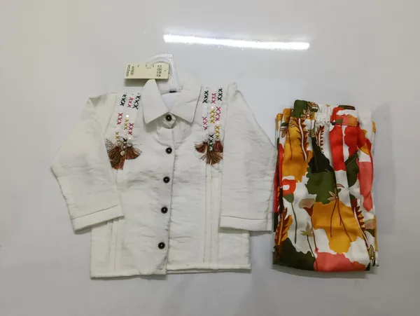 White_Embroidered_Kurta_Set_for_Girls