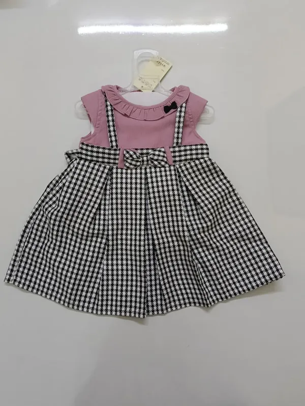 Pink_Checkered_Sleeveless_Dress_for_Baby_Girls