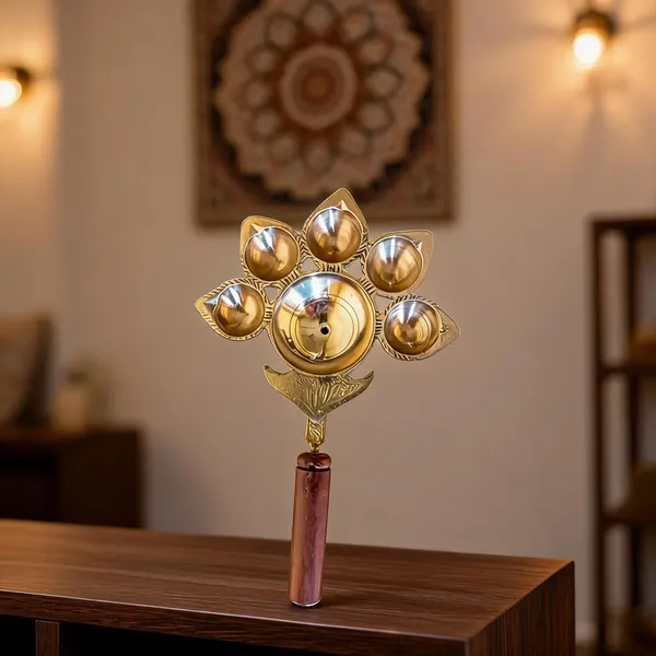 traditional_5_Diya_Panchaarati_with_wooden_grip