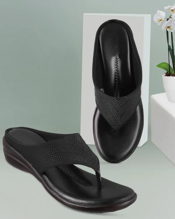 Black_Wedge_Flip-Flop_Sandals